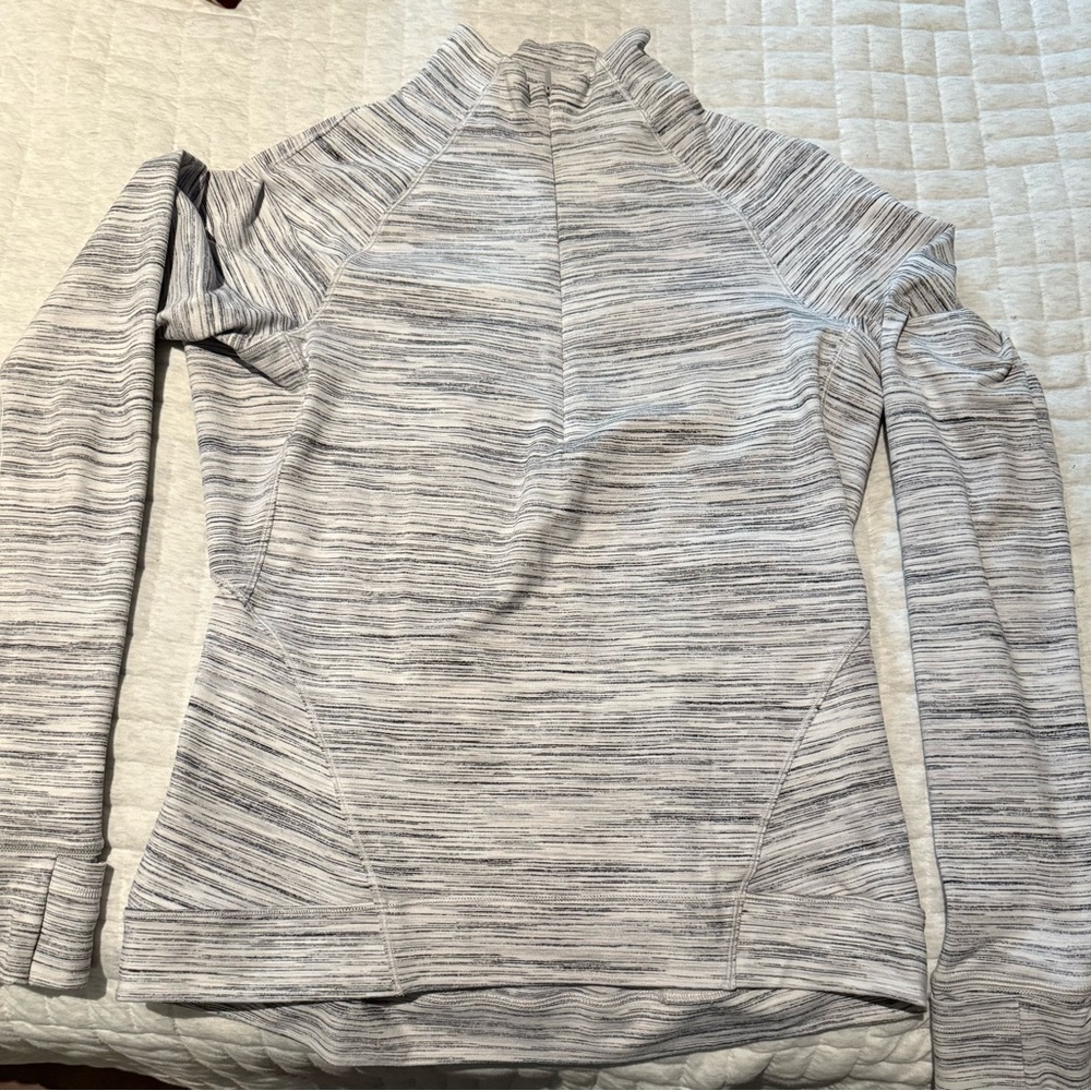 Lululemon Outrun the Elements 1/2 Zip